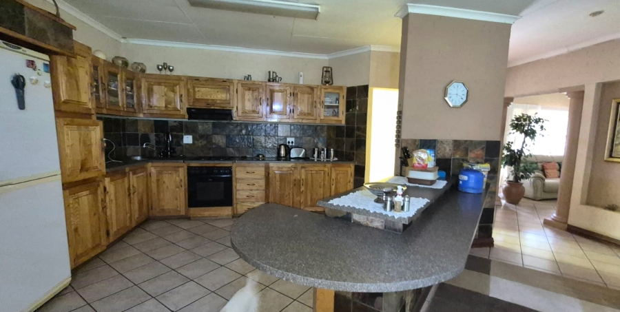 5 Bedroom Property for Sale in Swartruggens North West